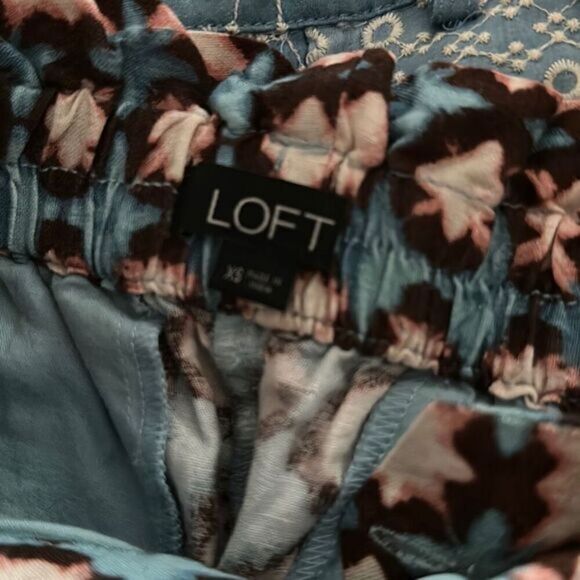LOFT Paperbag Pull On Shorts in Sunwashed Floral Linen Blend Size XS - Picture 5 of 6